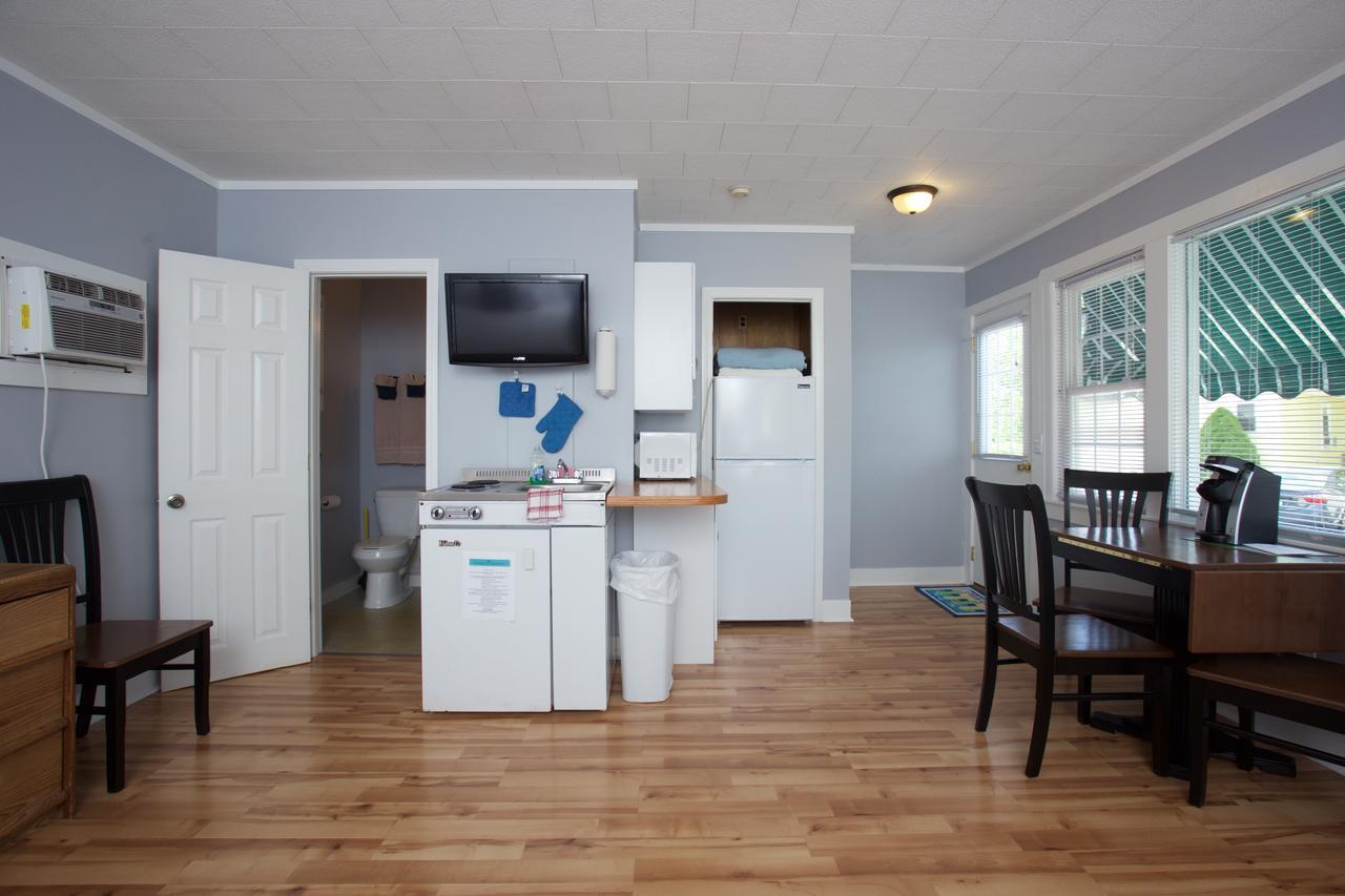 Drake'S Island Resort & Cottages Уелс Екстериор снимка