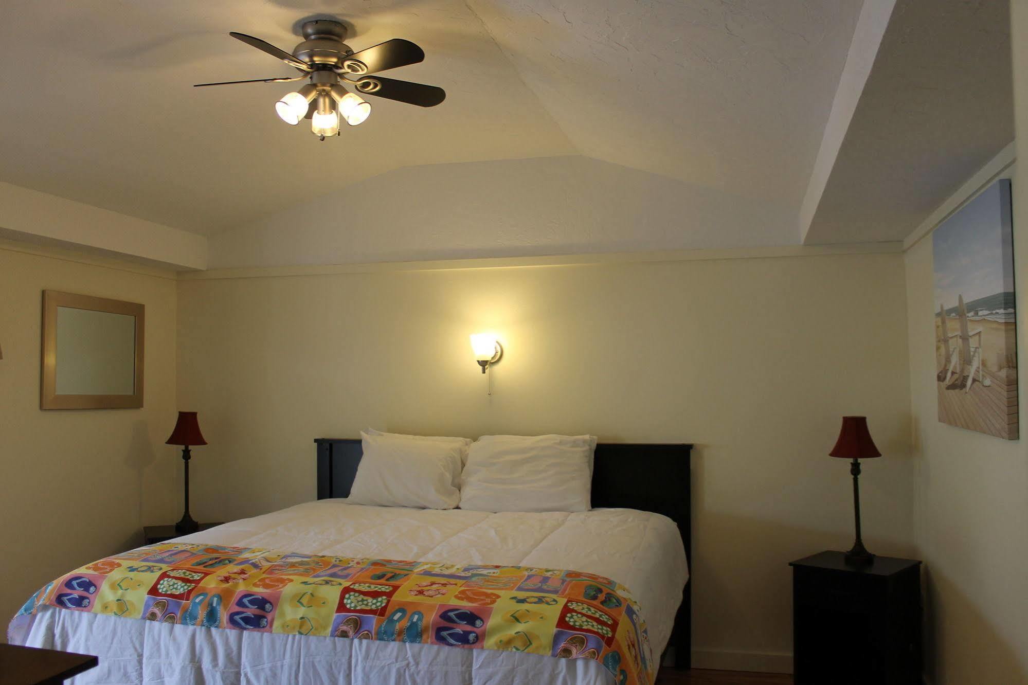 Drake'S Island Resort & Cottages Уелс Екстериор снимка